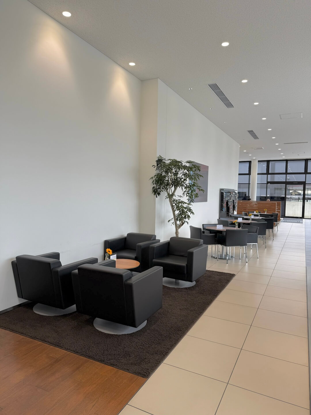 BMW東名横浜店舗画像2