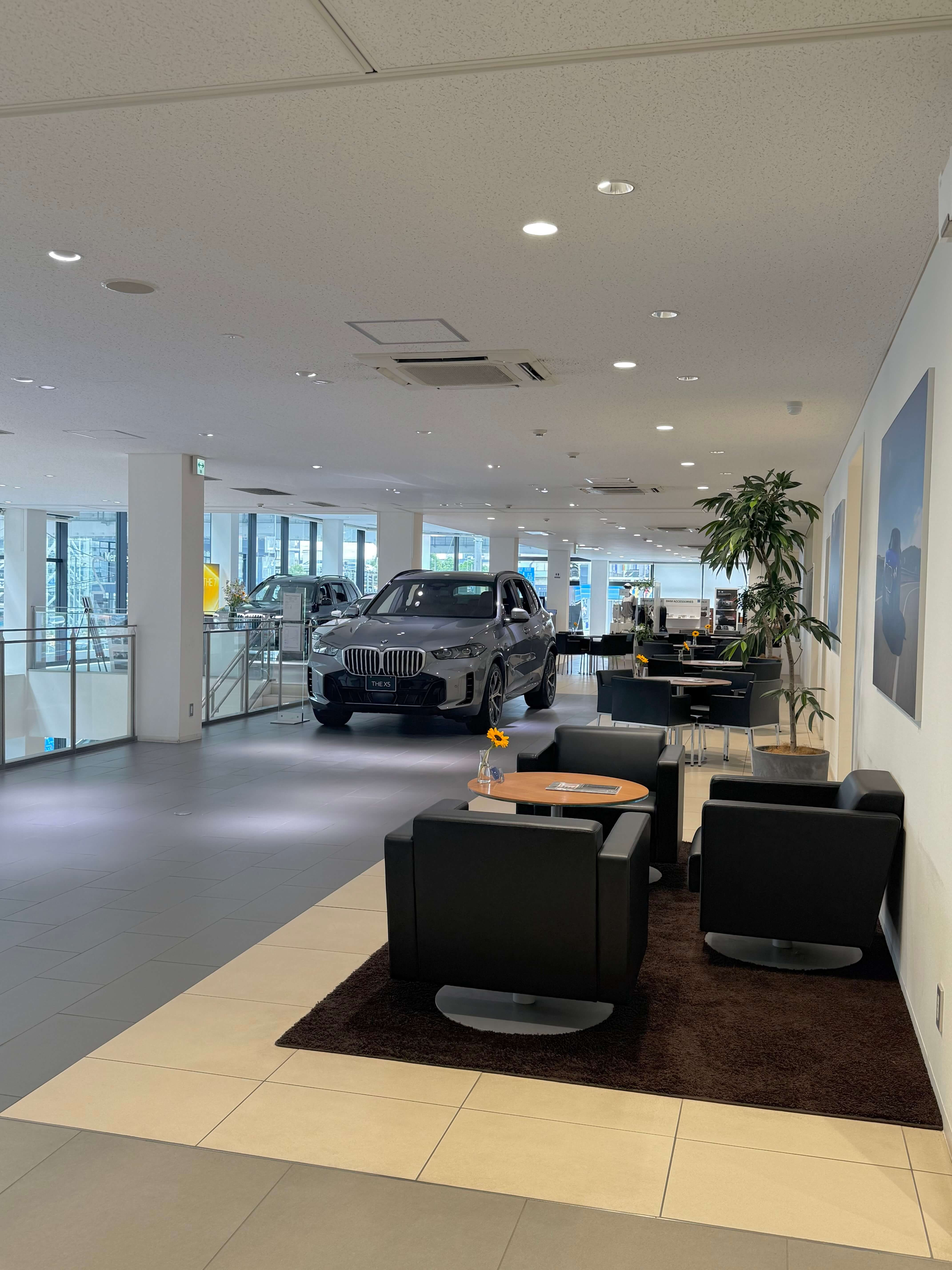 BMW東名横浜店舗画像16