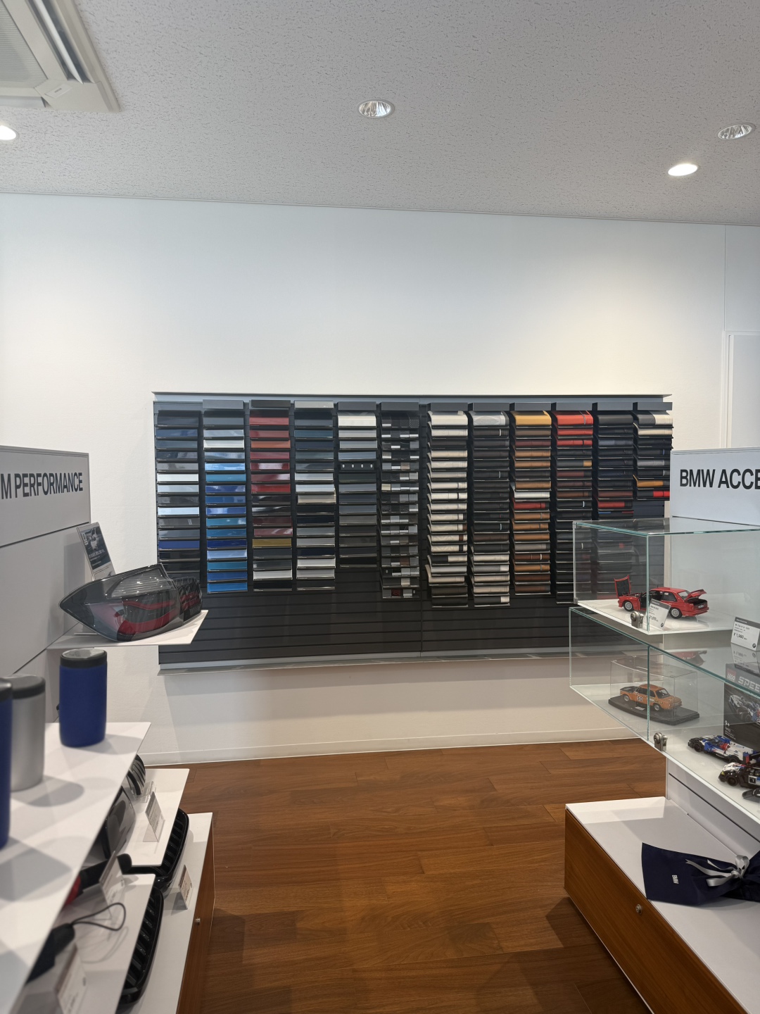 BMW東名横浜店舗画像18