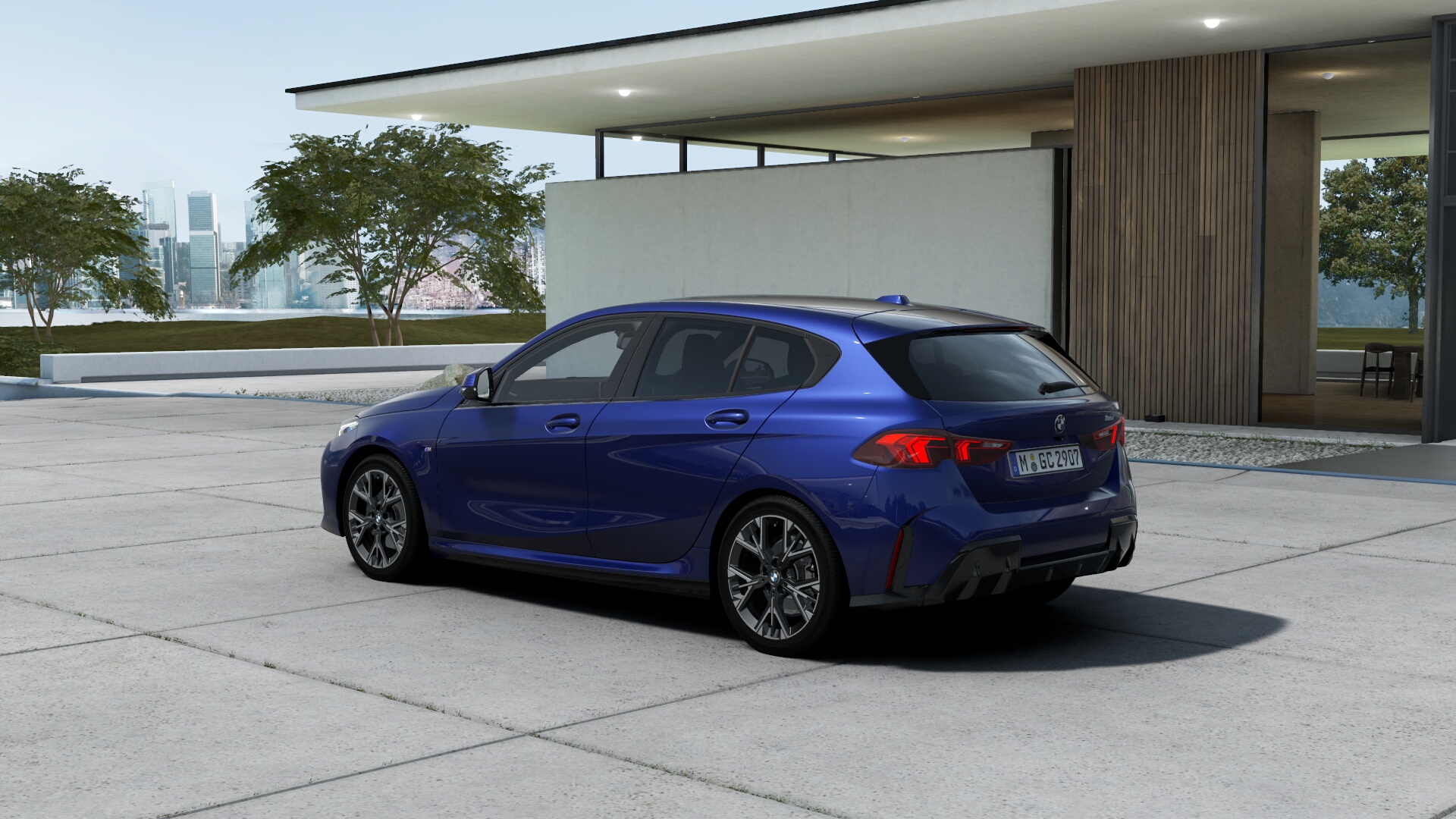 BMW 120d　M Sport　M ポルティマオ・ブルーの画像1