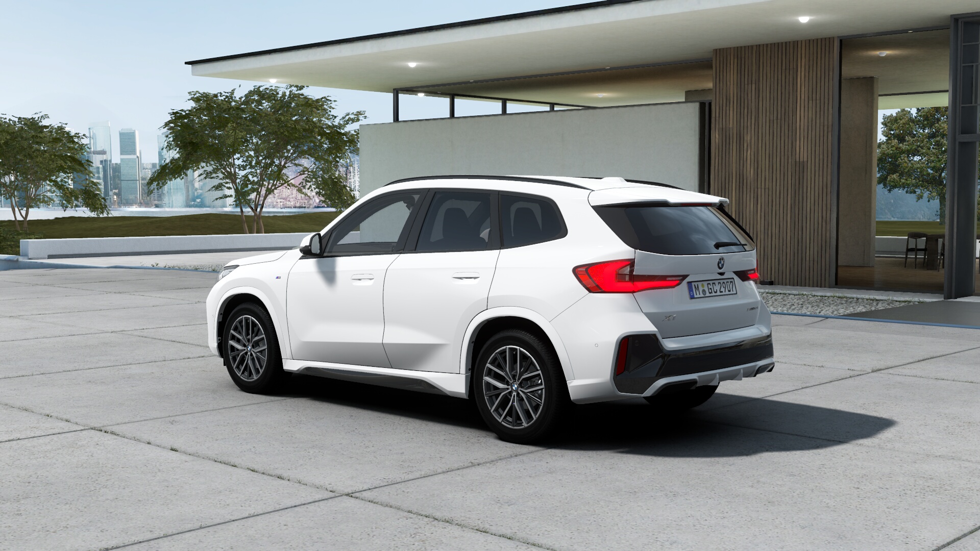 BMW X1 sDrive18i　アルピン・ホワイト　ヴァーネスカ・レザー ブラック　M Sportの画像1