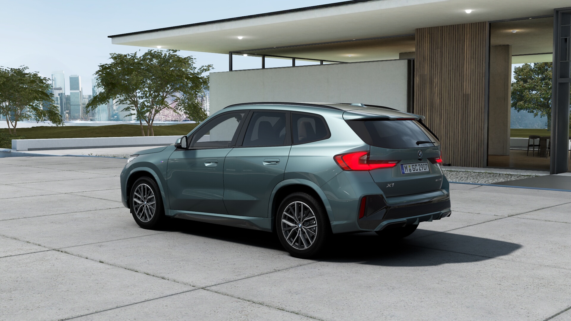 BMW X1 sDrive18i　M Sport　パノラマガラス・サンルーフ　HiFiスピーカーシステム harman/kardonの画像1