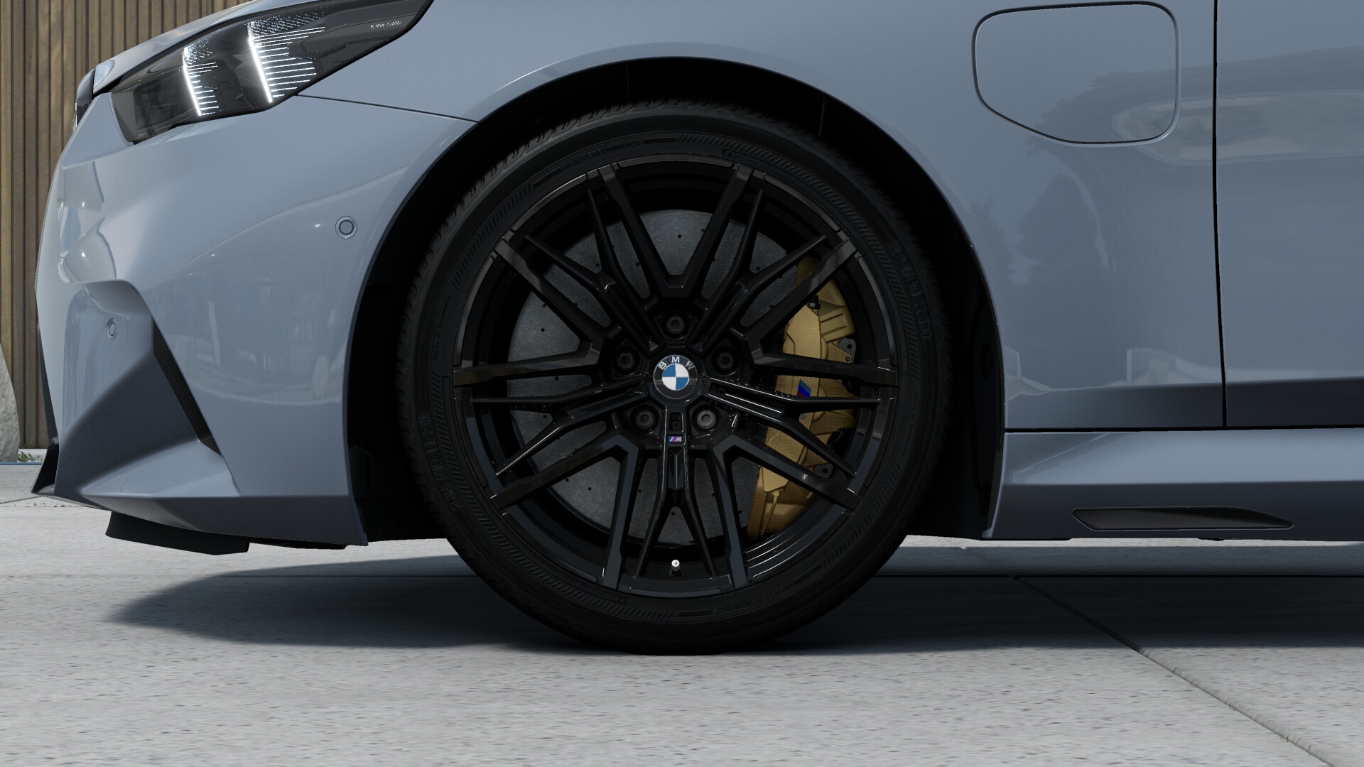 BMW M5 ツーリング　BMW Individual ストームベイ　M レーストラック・パッケージの画像3
