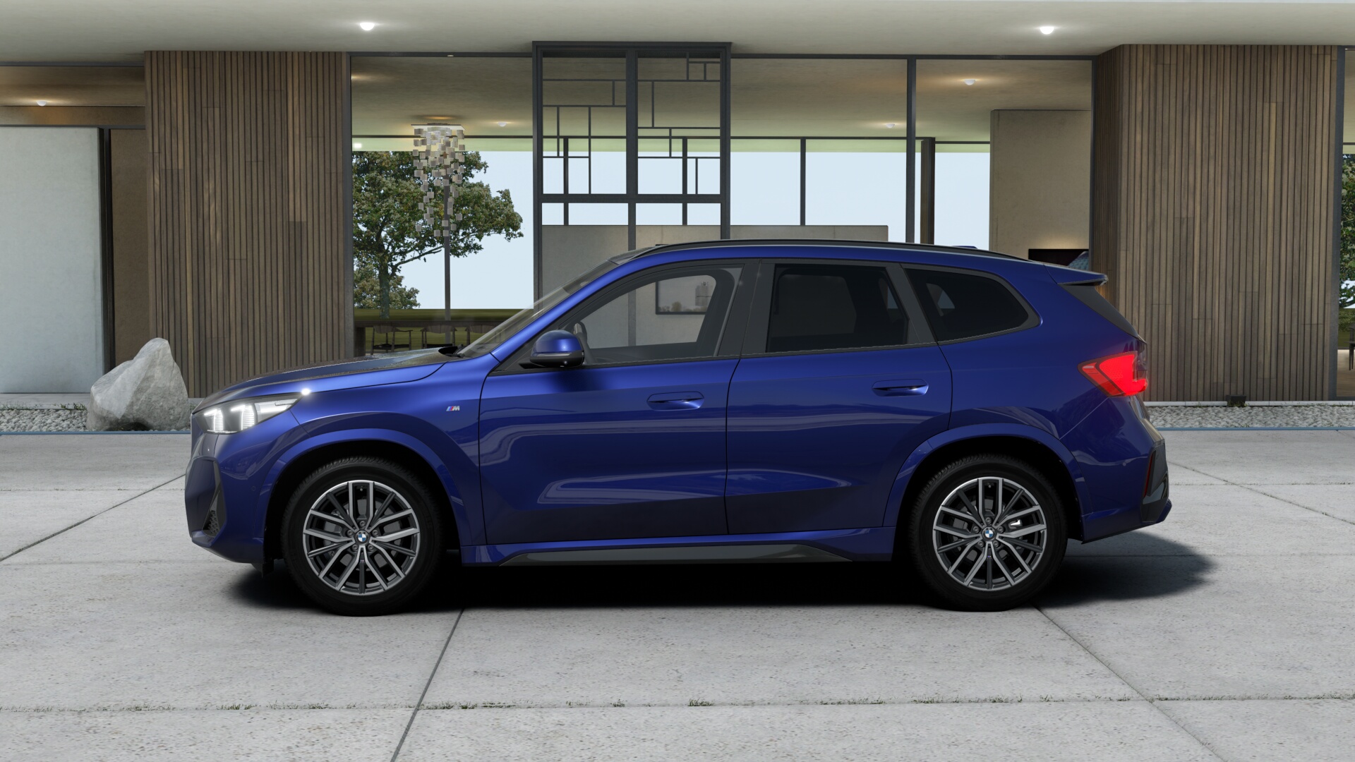 BMW X1 sDrive18i M ポルティマオ・ブルー  M アルカンタラ／ヴェガンザ・コンビネーション ブラックの画像3