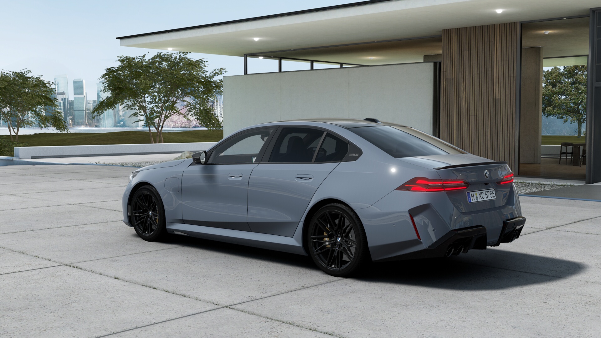 BMW M5 セダンの画像1